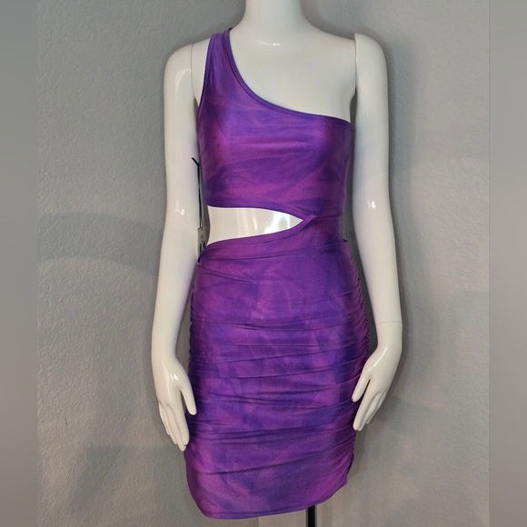 Elegant Purple One-Shoulder Dress - Picture 1 of 6